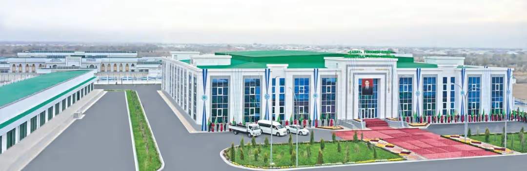 top slider first image